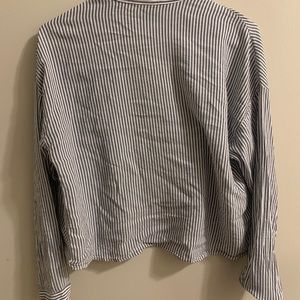 White and grayish blue cropped button down